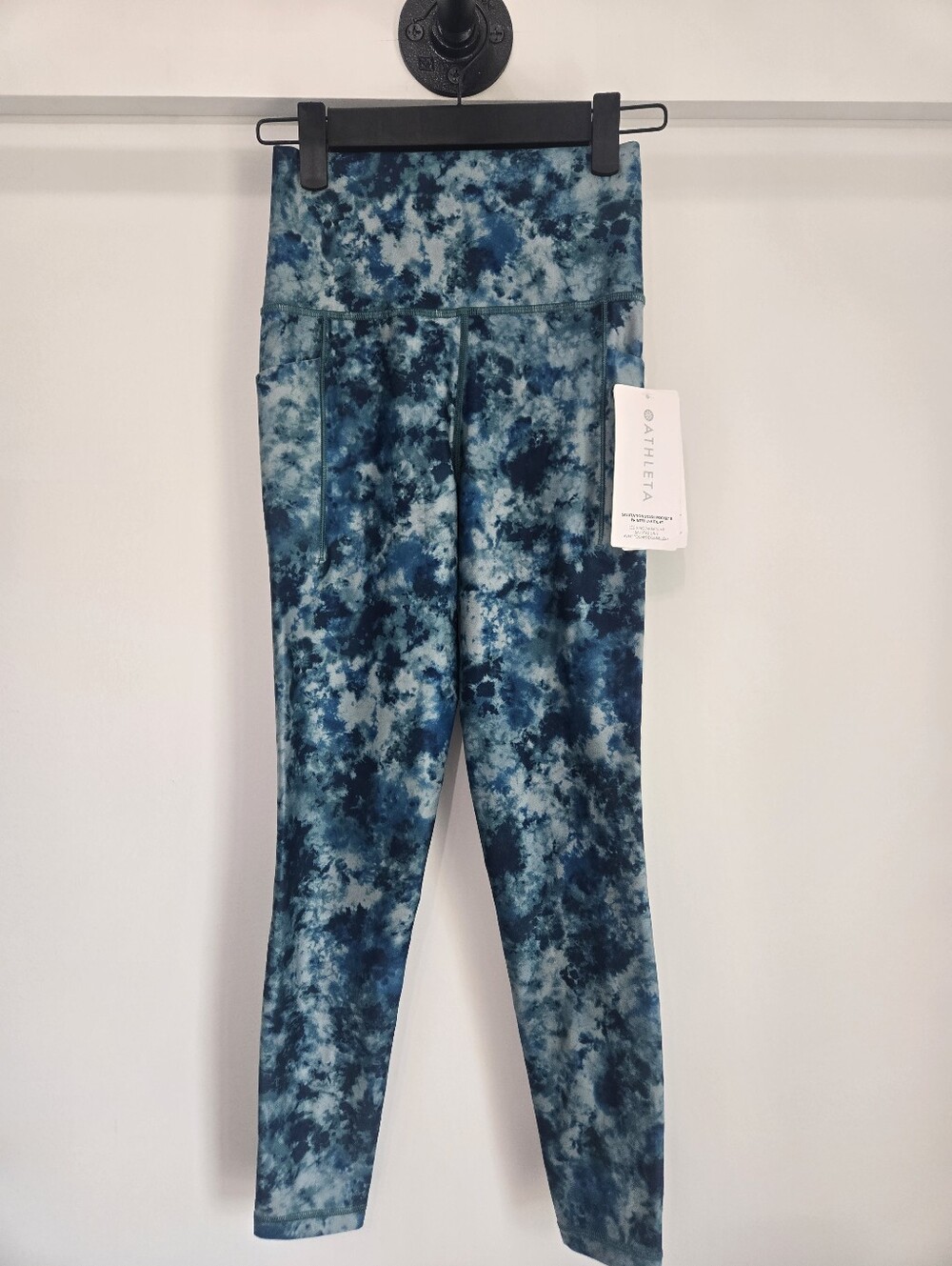 NWT Athleta Salutation Stash Pocket II Printed 7/8 Legging Tight Pant Blue XXS